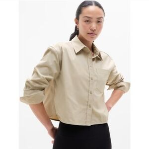 NWT Athleta Midday Cropped Poplin Shirt Medium